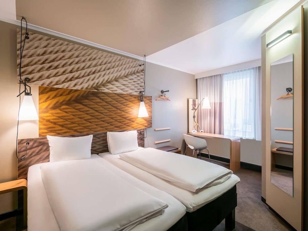 Standard, Twin Beds, Courtyard Area