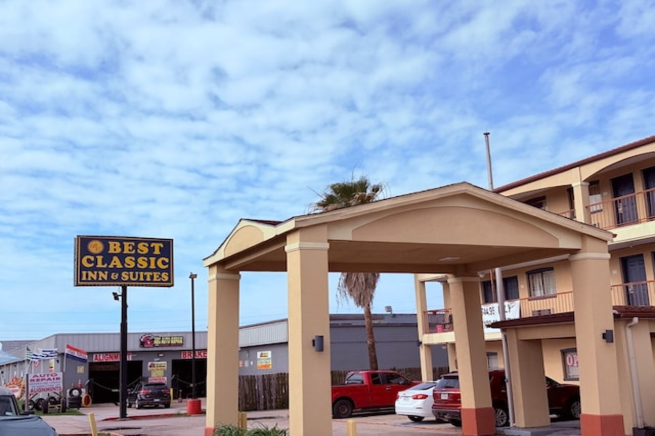 Best Classic Inn & Suites Houston I 45 near IAH photo3