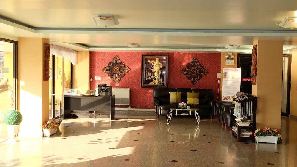 Lobby at Miloft Suvarnabhumi Airport Hotel, BANGKOK