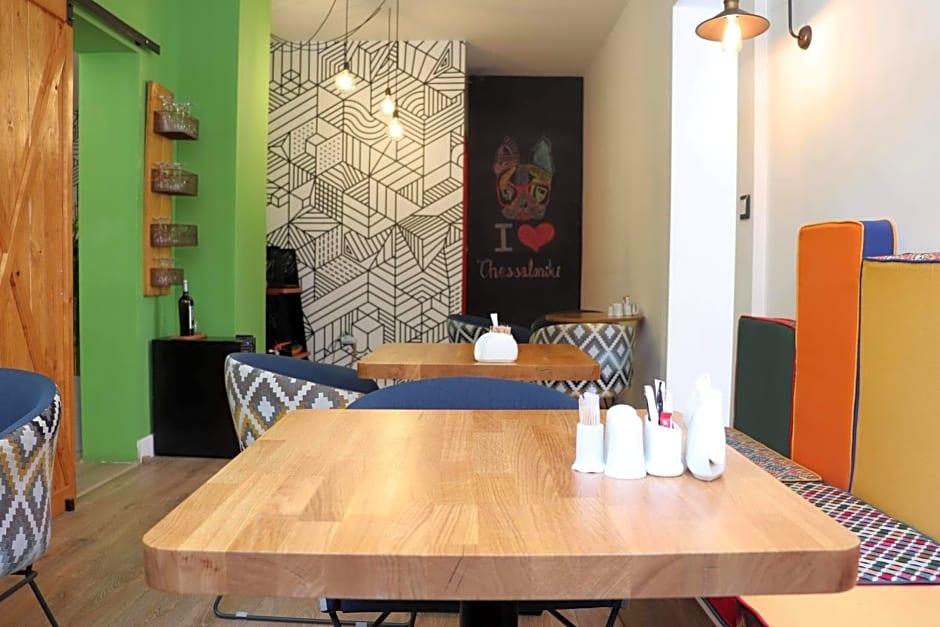 Blue Bottle Hotel 3/90