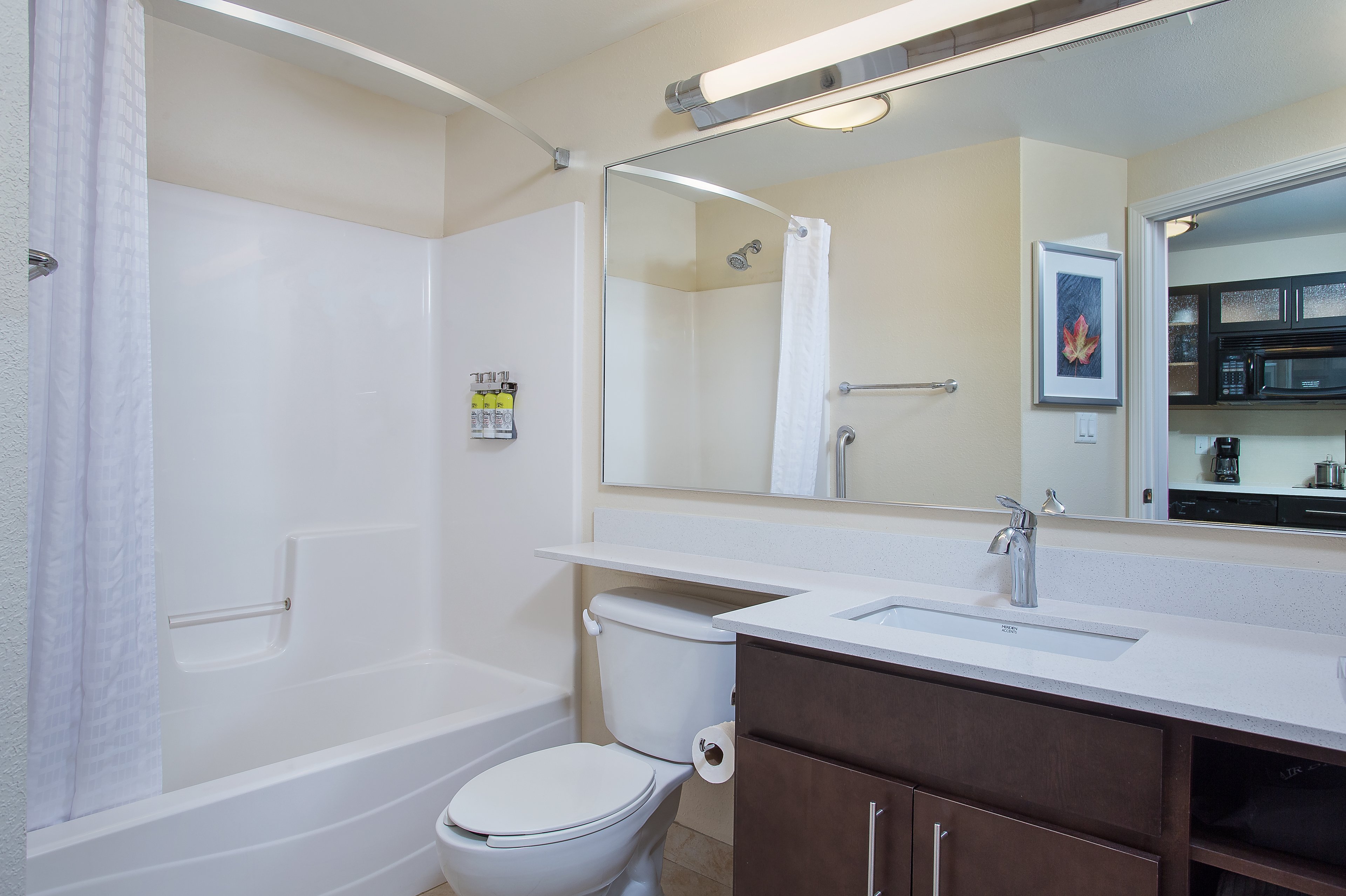 CANDLEWOOD SUITES BOWLING GREEN 64/69