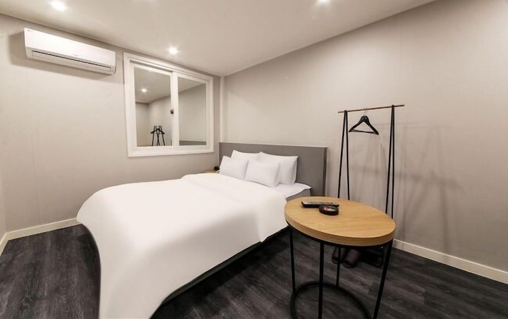 Songjeong Zeta Hotel 12/20