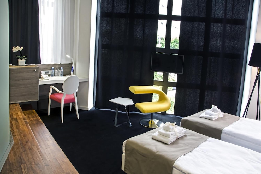 Eter Hotel 32/70