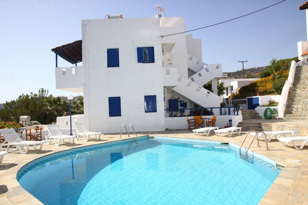 Thalia Bloom Apartments 6/62