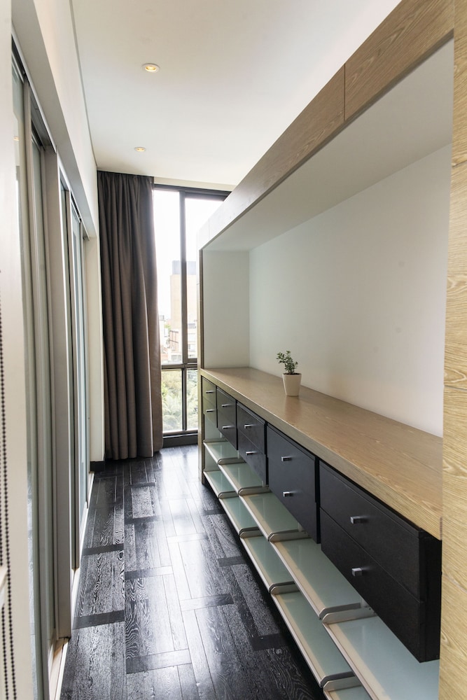 8010 Urban Living 23/46