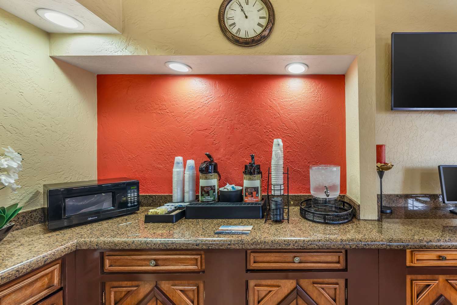 Best Western Americana Inn 41/44