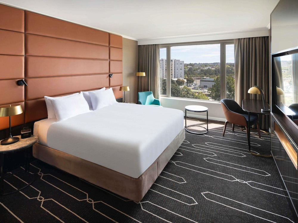 Mercure Sydney Parramatta 17/50