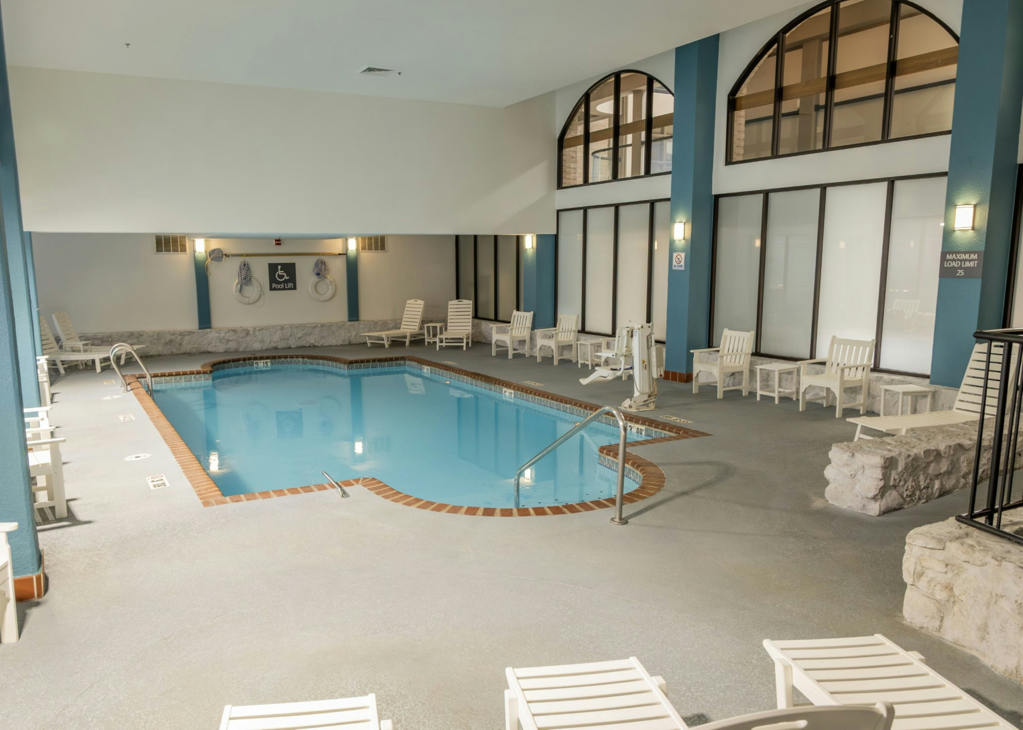 Embassy Suites by Hilton Chicago Schaumburg Woodfield 28/55
