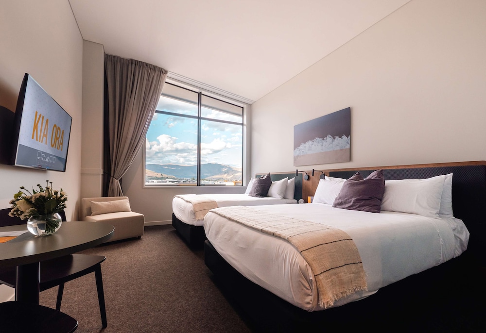 ALPINE, TWIN BEDS, WITH VIEW