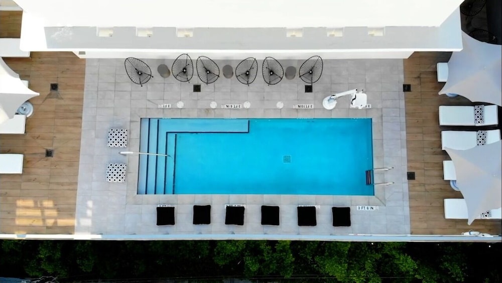 6080 Design Hotel by Eskape Collection 7/75