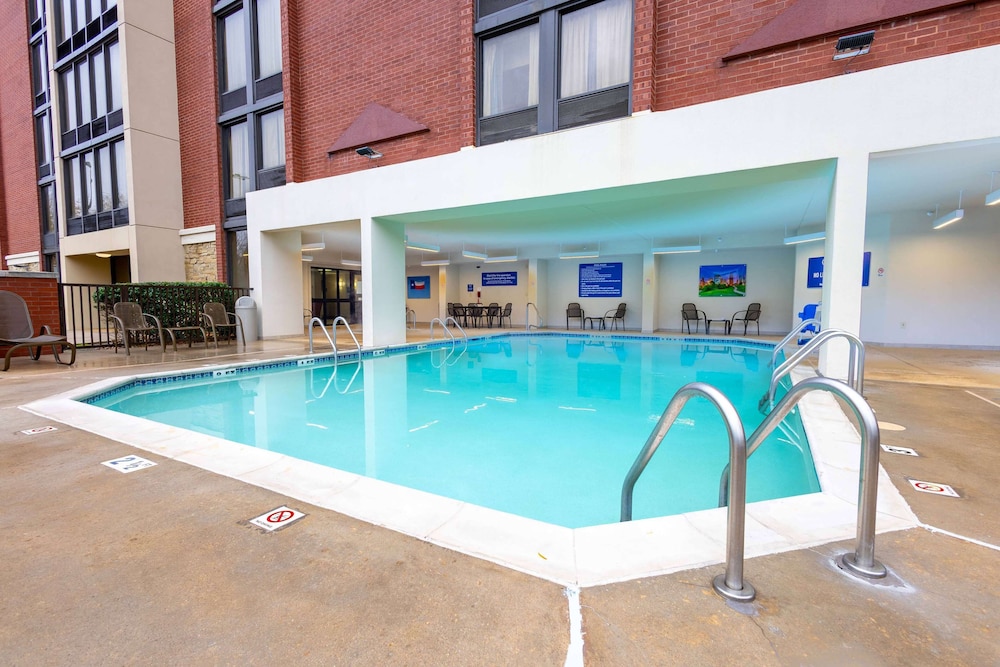 Heritage Inn & Suites The Woodlands, Trademark by Wyndham 3/60