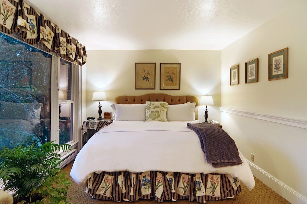 Babbling Brook Inn 17/70