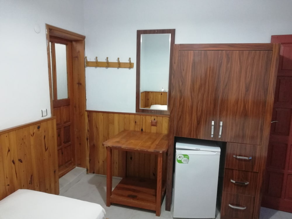 Ugur Pansiyon Çirali 5/50