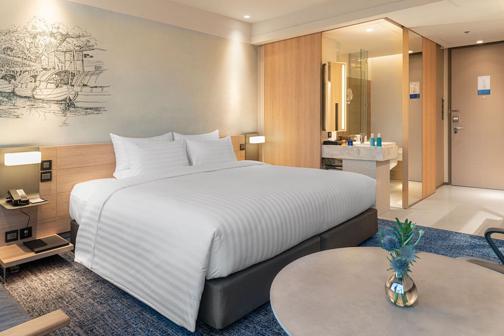 جناح تنفيذي بسرير كينج، Novotel Future Park Rangsit 4/10