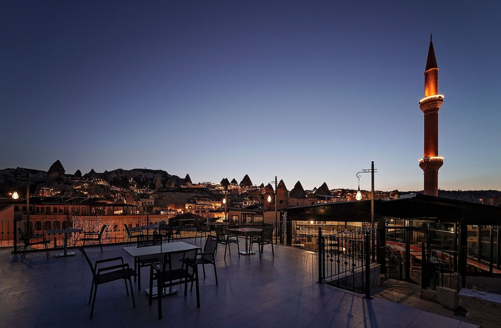 The Niche Cave Hotel +12 Adult 33/50