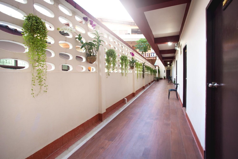 Paripas Express Hotel Patong 9/35