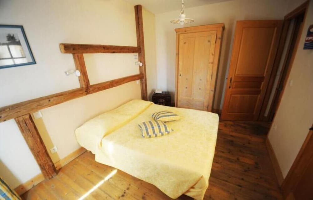 Auberge D Anthy 8/50