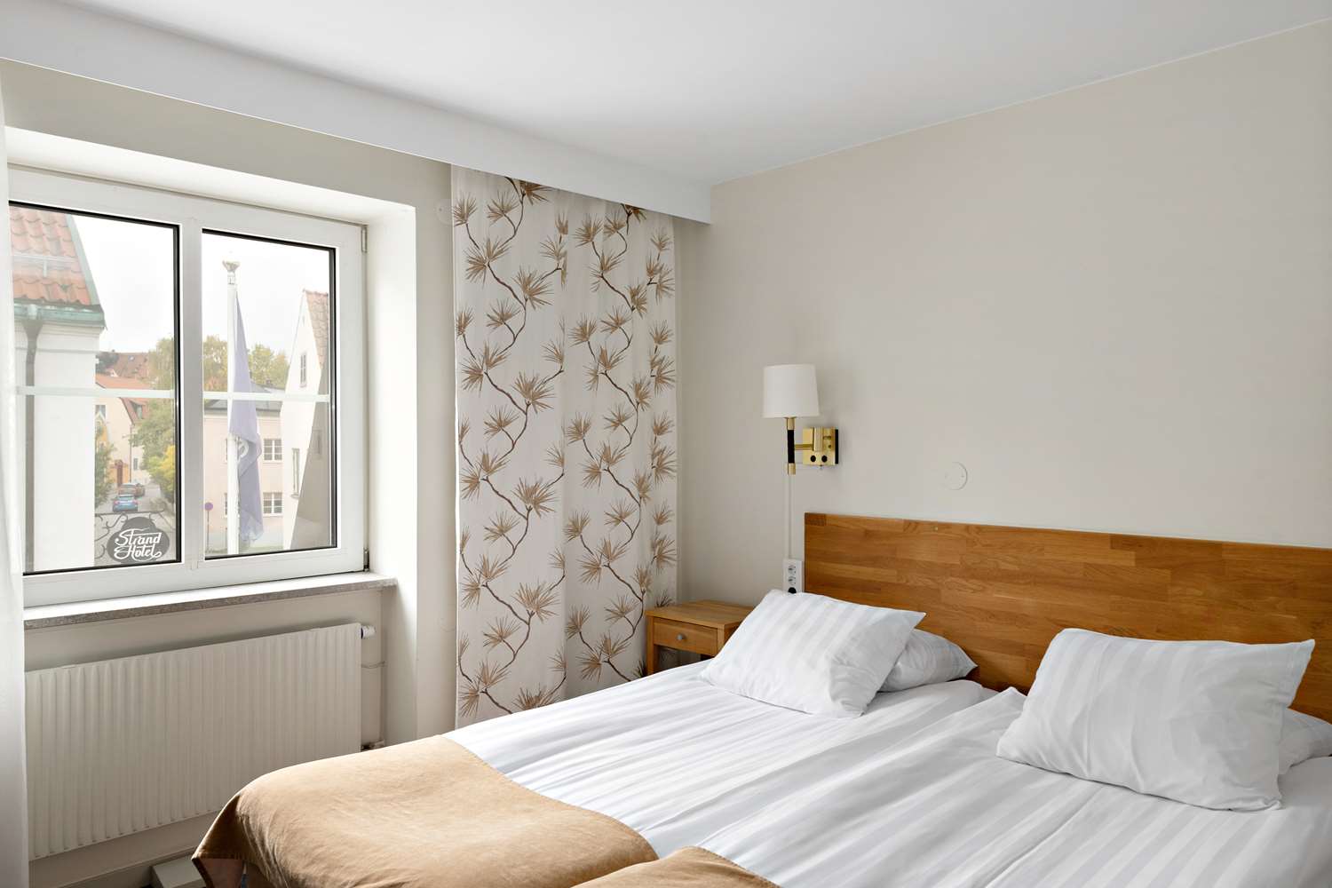 Standard, Twin Beds