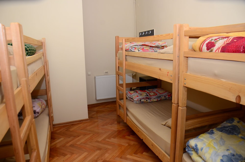 Guesthouse And Hostel Batumi Globus 39/46