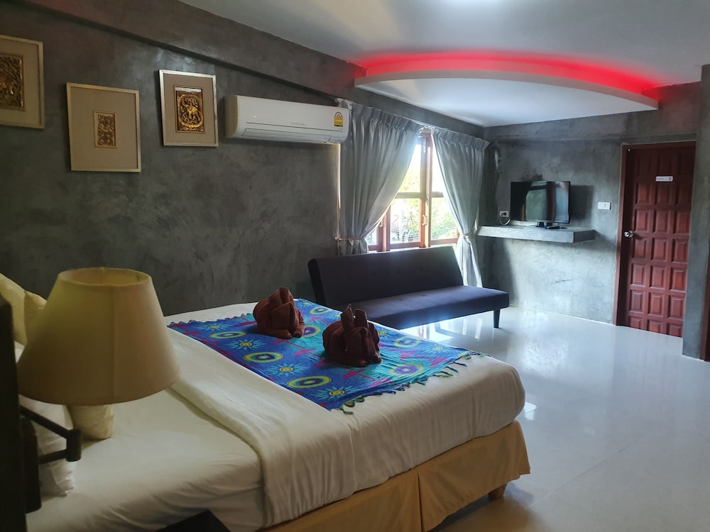 Saikaew Boutique Hotel 52/72