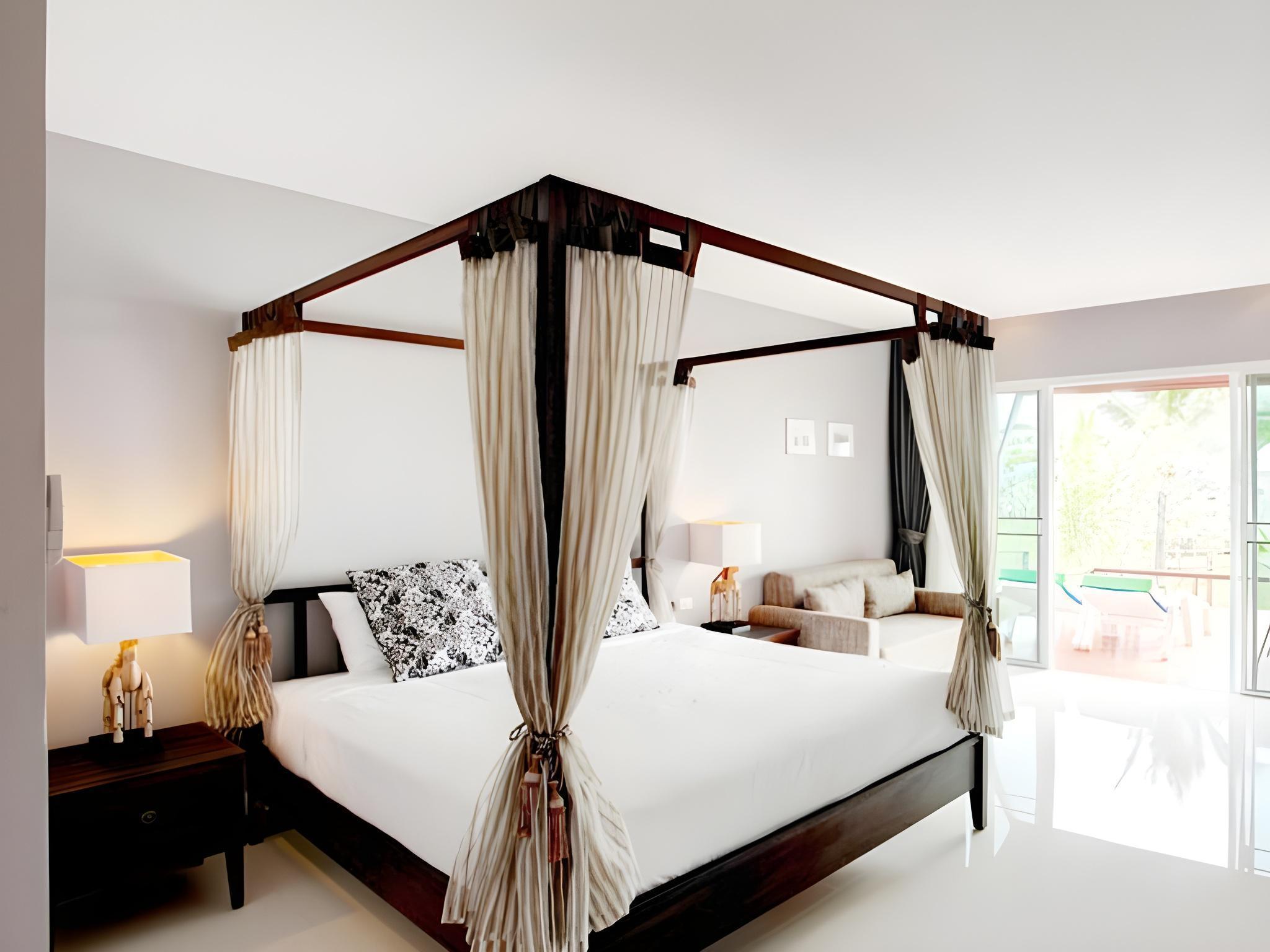 C&N Kho Khao Beach Resort 11/50