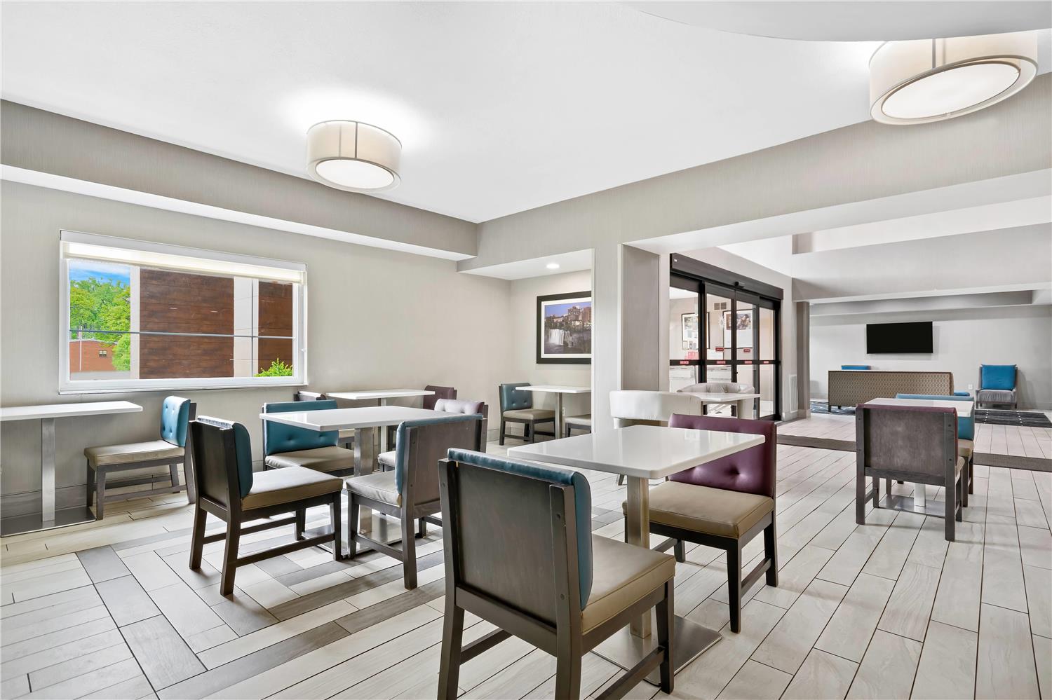 La Quinta Inn & Suites by Wyndham Batavia 33/41