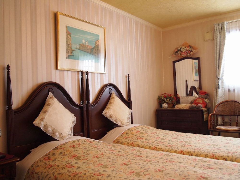 Petit Hotel Corinthian 27/31
