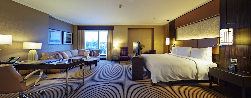 Hilton Baku 13/64