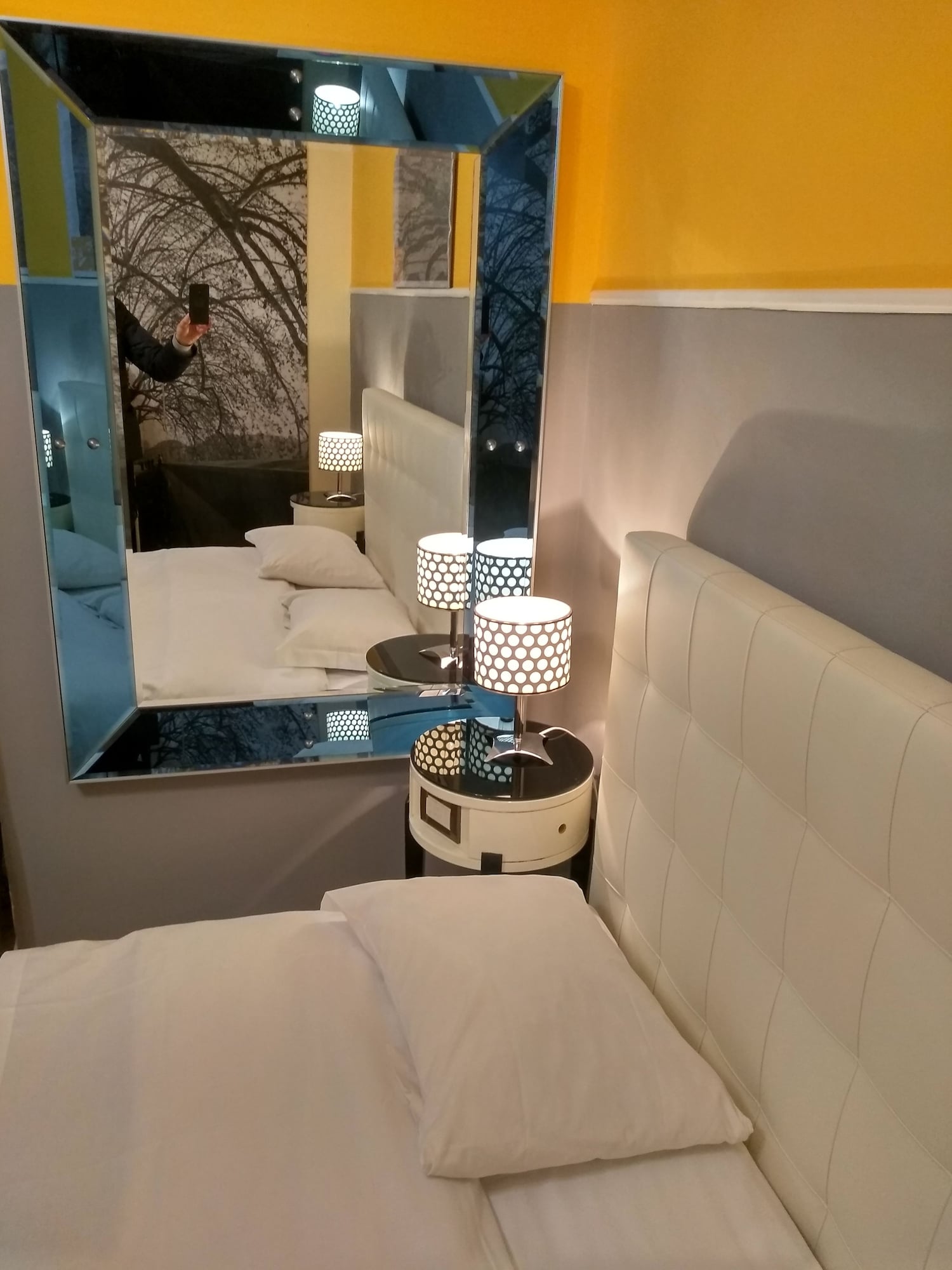 غرفة اقتصادية ثلاثية بسرير كوين وسرير فردي، Deluxe Rooms 2/3