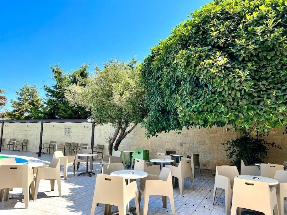 Karteros Hotel 26/49