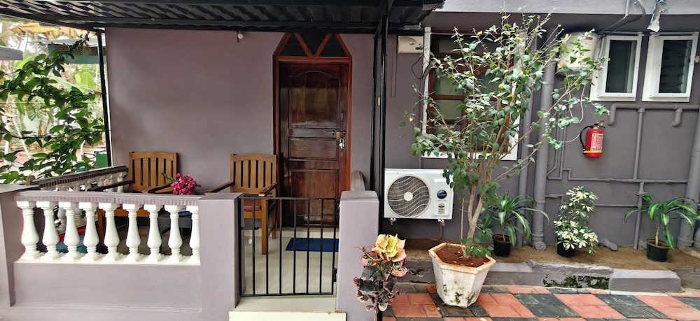 Hilias Retreat 2/50