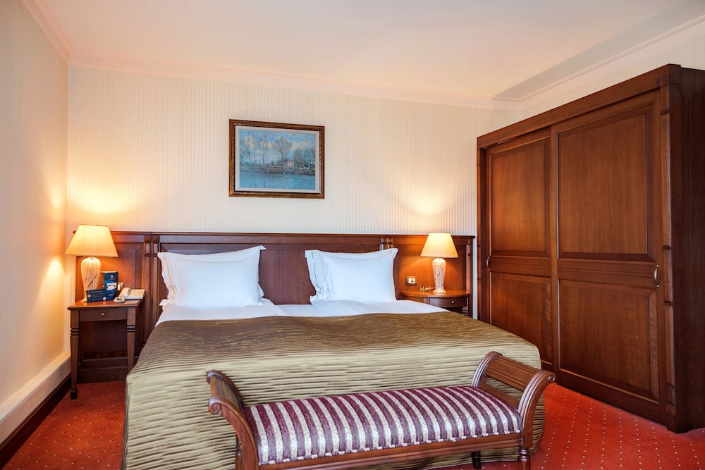 Crystal Palace Boutique Hotel 16/68
