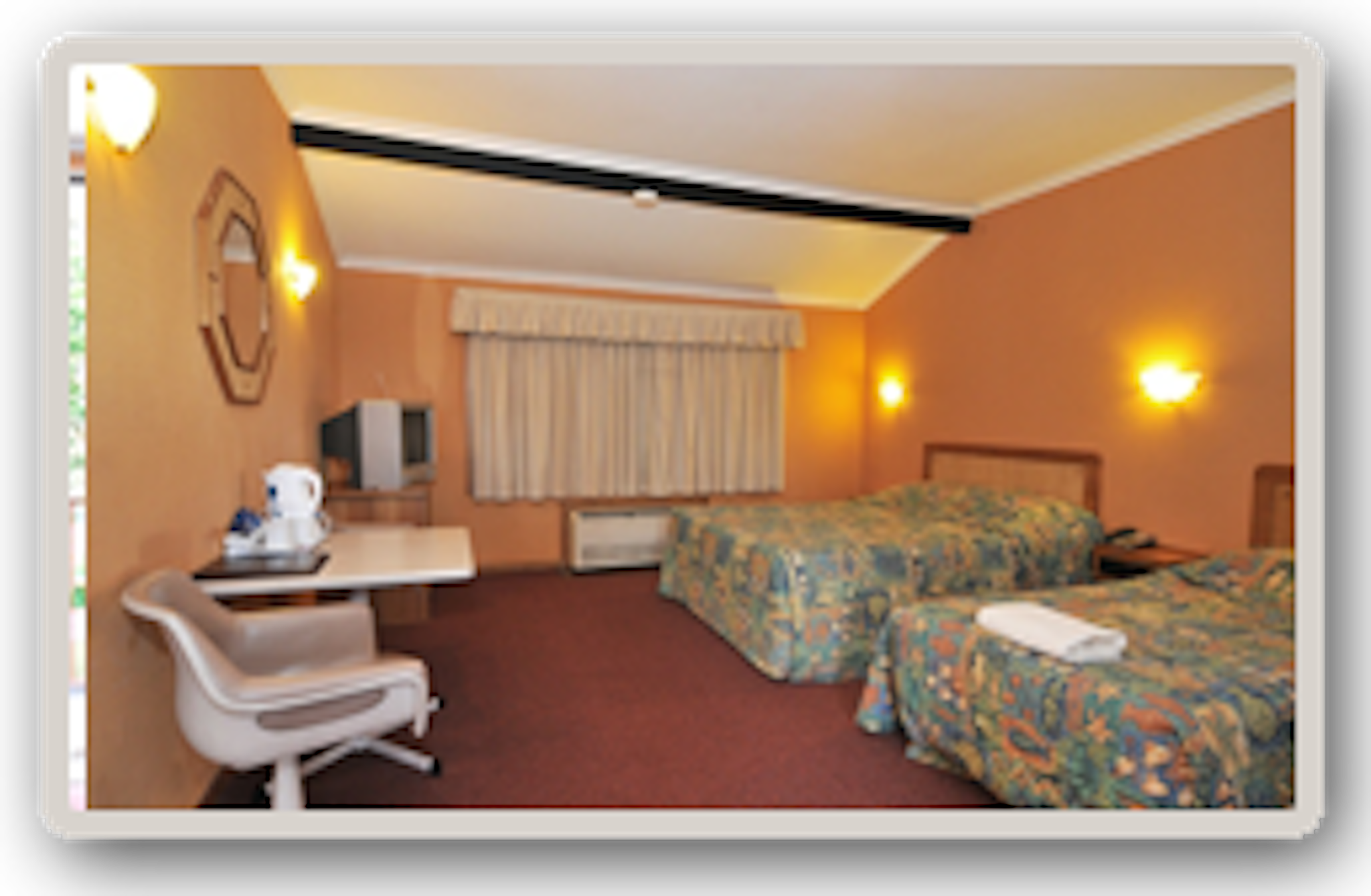 ASCOT MOTOR INN 8/32