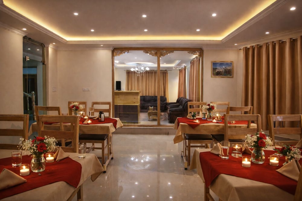Royal Holiday Leh 22/43