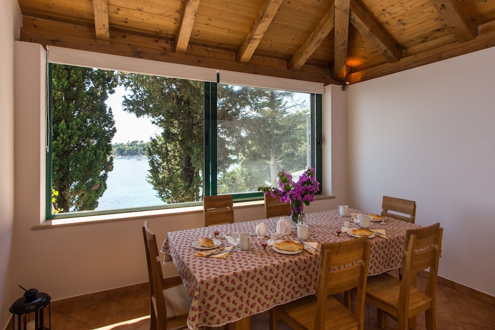 Apartments Villa Mirjana 47/75