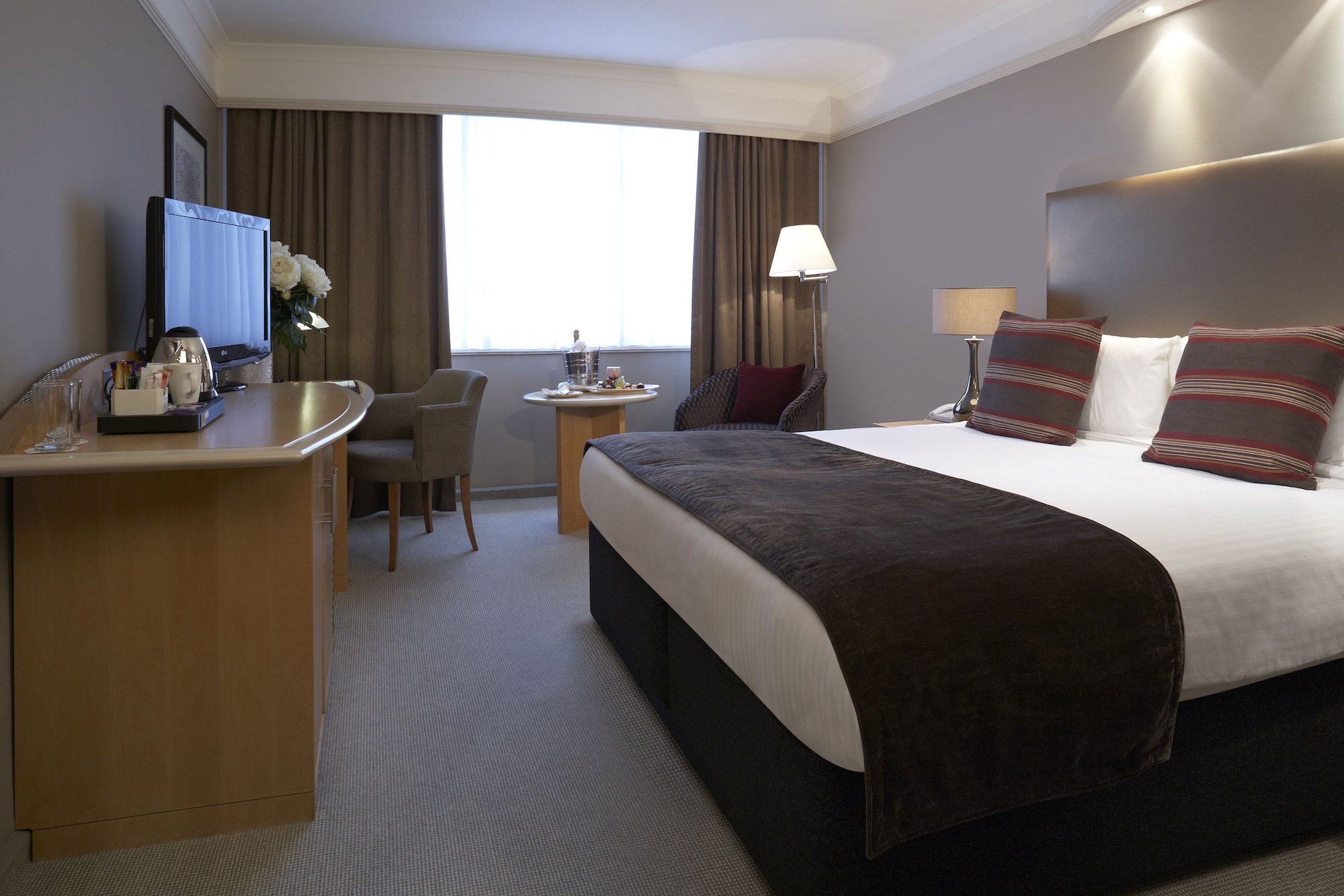 غرفة كلوب بسرير كينج، Copthorne Hotel Slough-Windsor 2/3