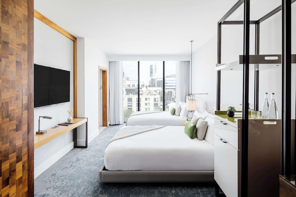 DREAM HOLLYWOOD HOTEL