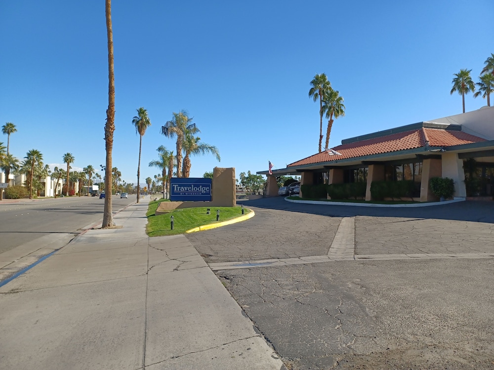 Travelodge By Wyndham Palm Springs 7/41
