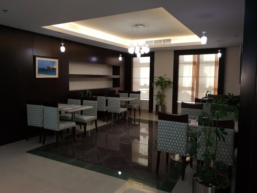 Golden Tulip Headington Ruwi Hotel 63/80
