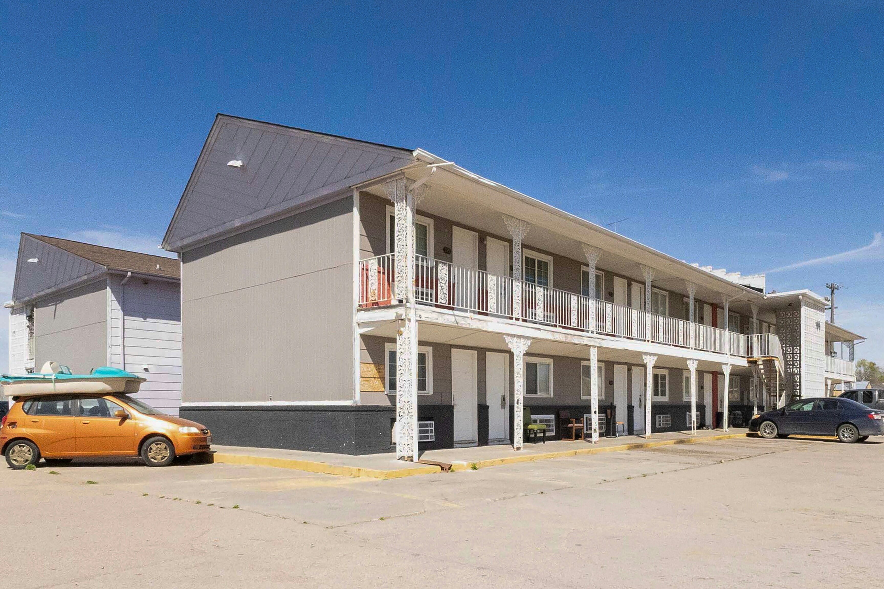 Circle S Motel Cozad I-80 49/60