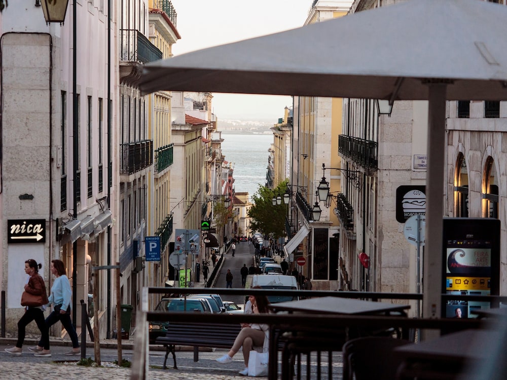 Dear Lisbon Bordalo Palace Chiado 35/43