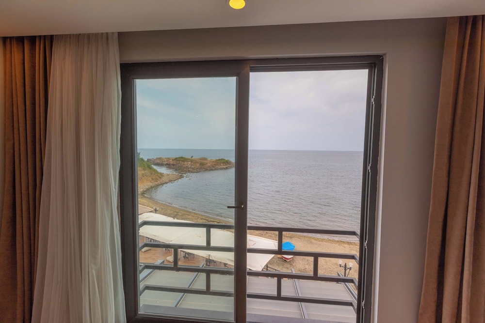 Santana Otel 24/48