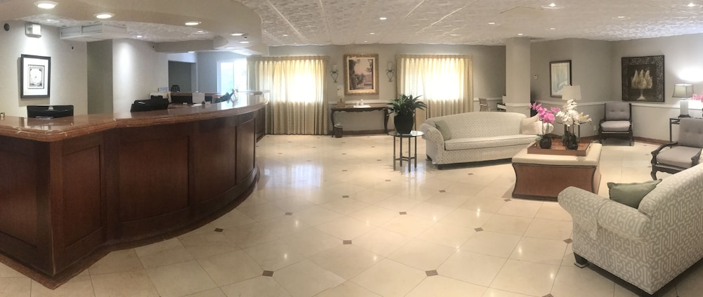Hollywood Hotel 6/42