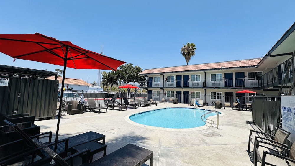 Studio6 Suites San Ysidro, CA – San Diego South Bay 46/51