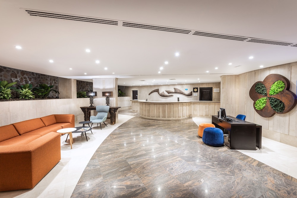 Sol Barbacan Apartments 12/72