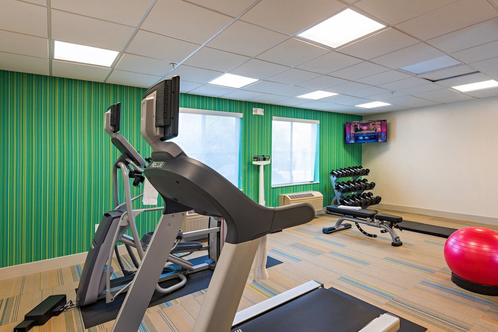Holiday Inn Express Hotel Suites Peoria North Glendale 38/60