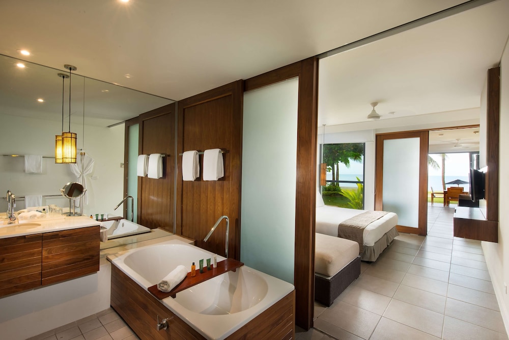 2 Bedrooms, King and Twin Beds, Garden View, Laundry, Kitchenette, Hilton Fiji Beach Resort And Spa 7/8