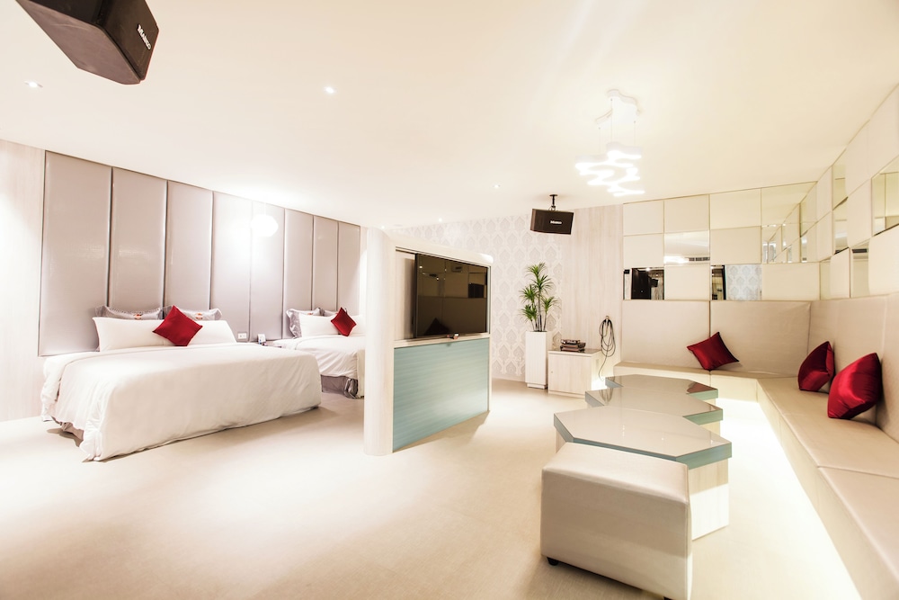 Six Star Motel-Zhongli 12/40