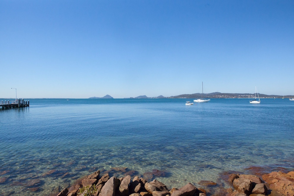 Bannisters Port Stephens 65/72