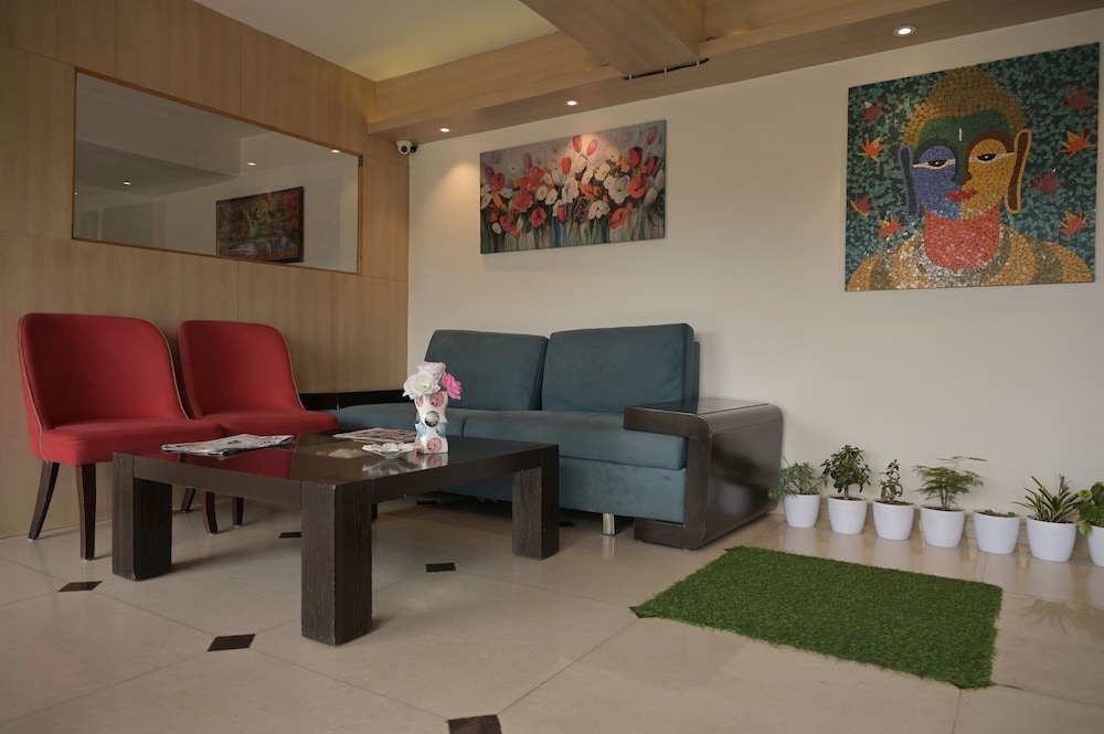 Hotel River Retreat 13/28